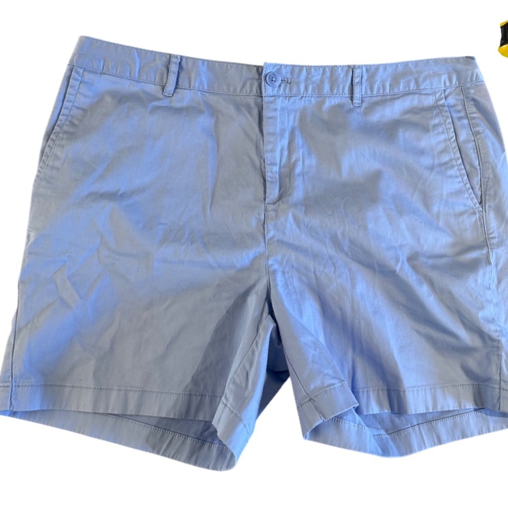 LL Bean Favorite Fit Chino Shorts Womens 18 Light Blue Summer Cotton Casual 6in